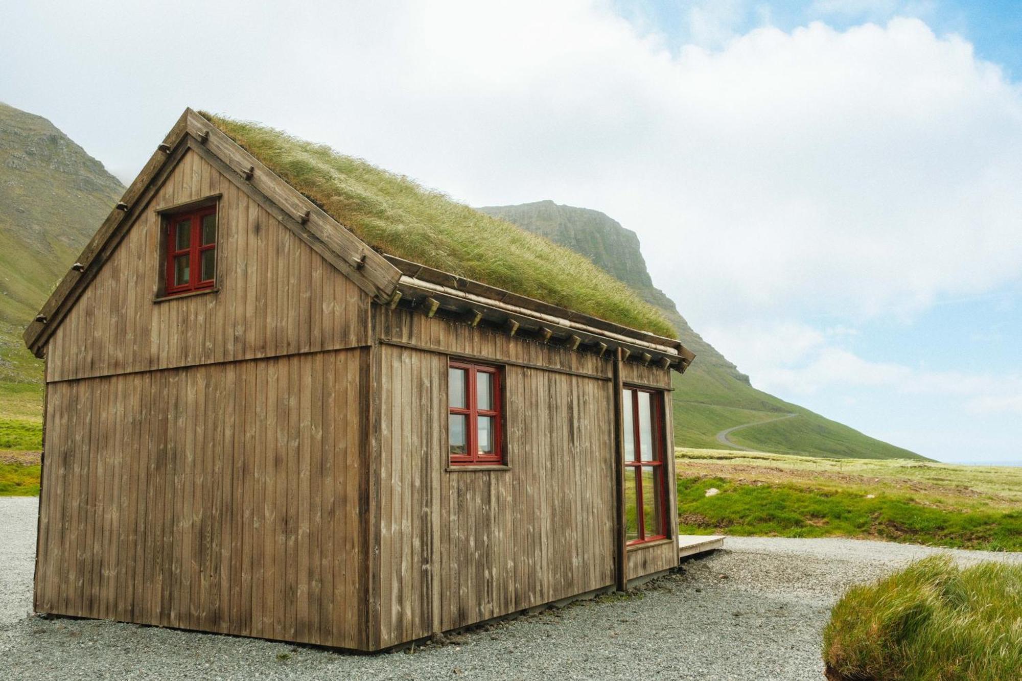 Múlafossur Cottage No 1 by Famous Waterfall in Gásadalur Exterior foto