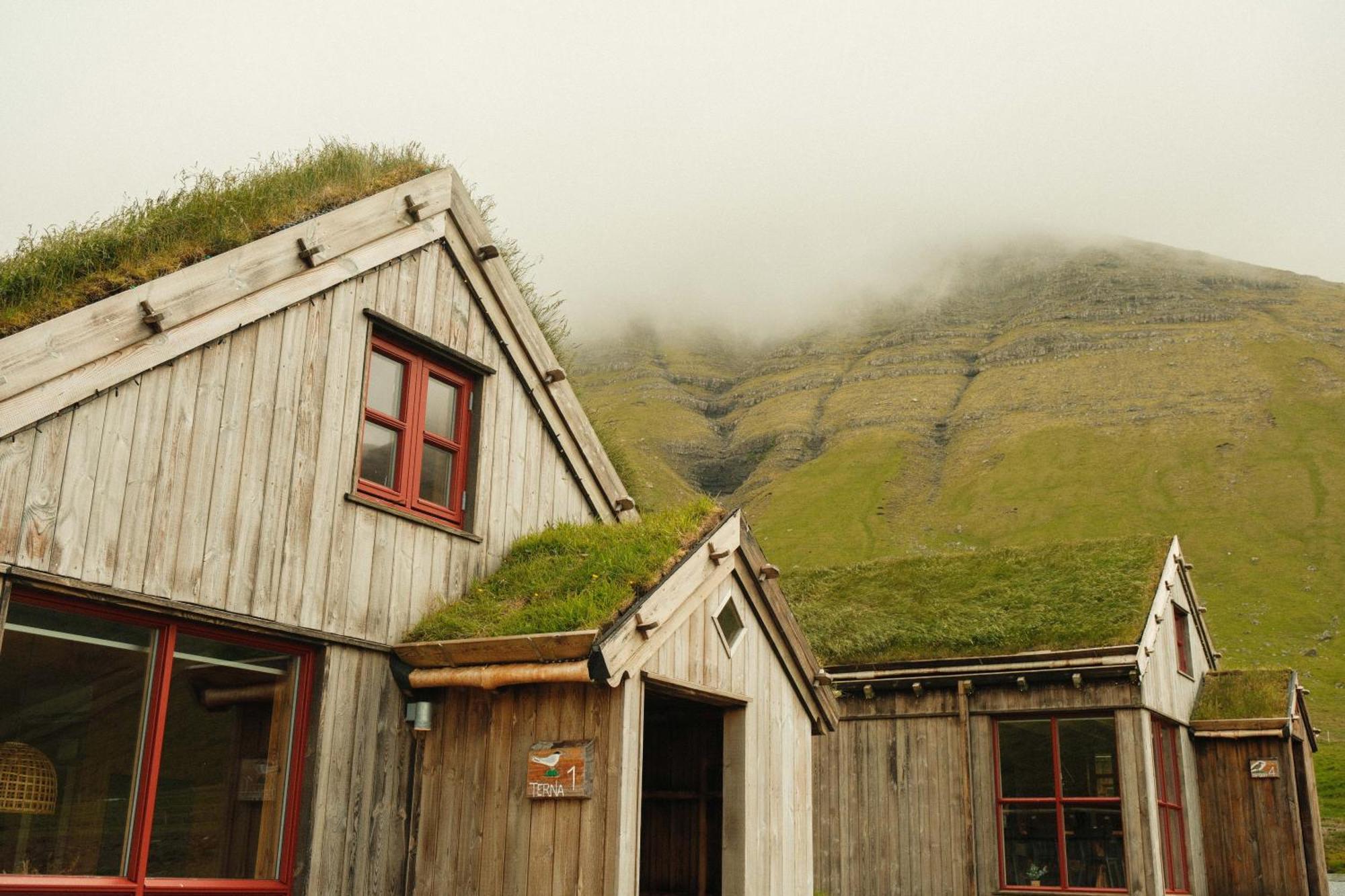 Múlafossur Cottage No 1 by Famous Waterfall in Gásadalur Exterior foto