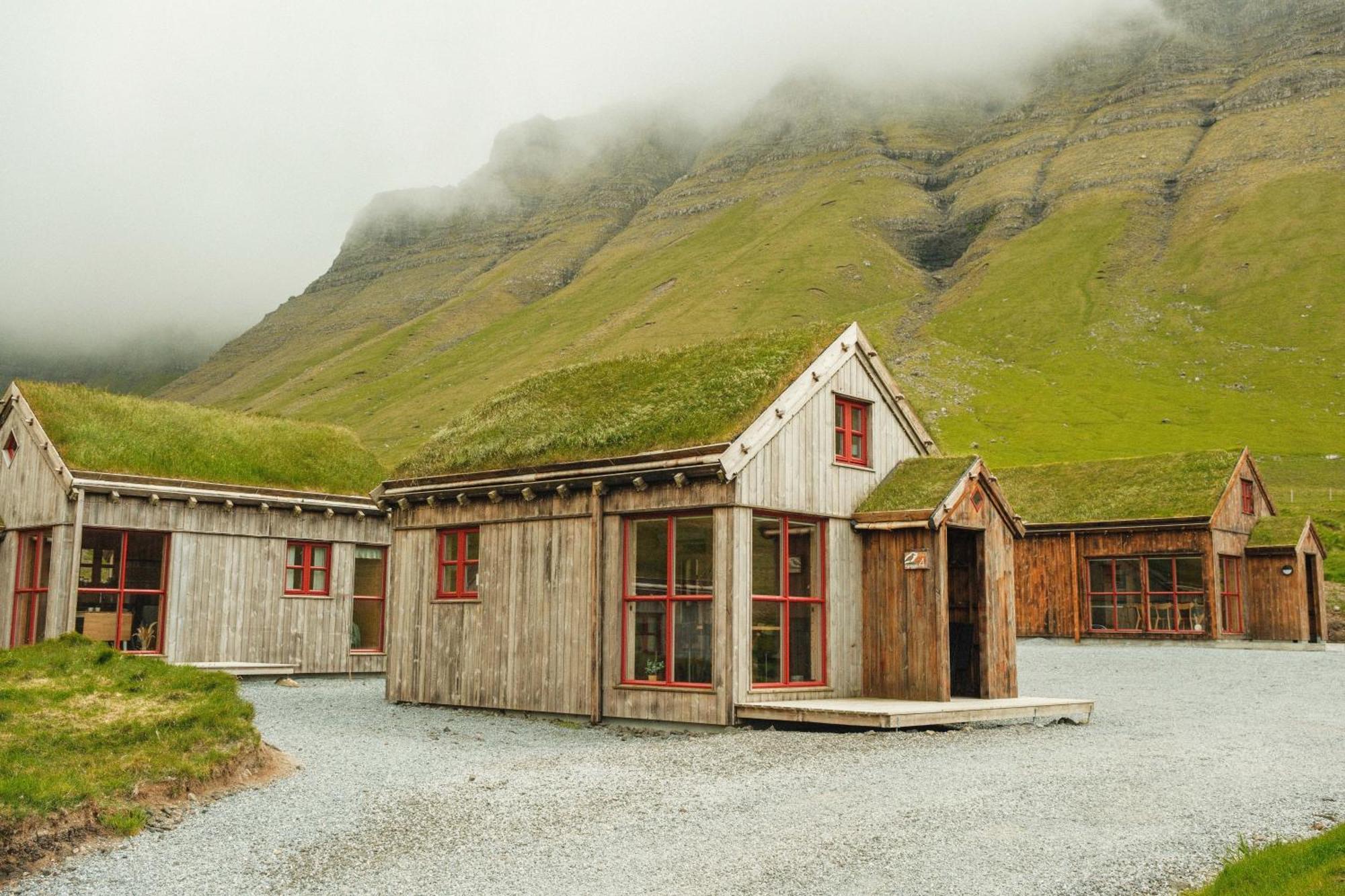 Múlafossur Cottage No 1 by Famous Waterfall in Gásadalur Exterior foto