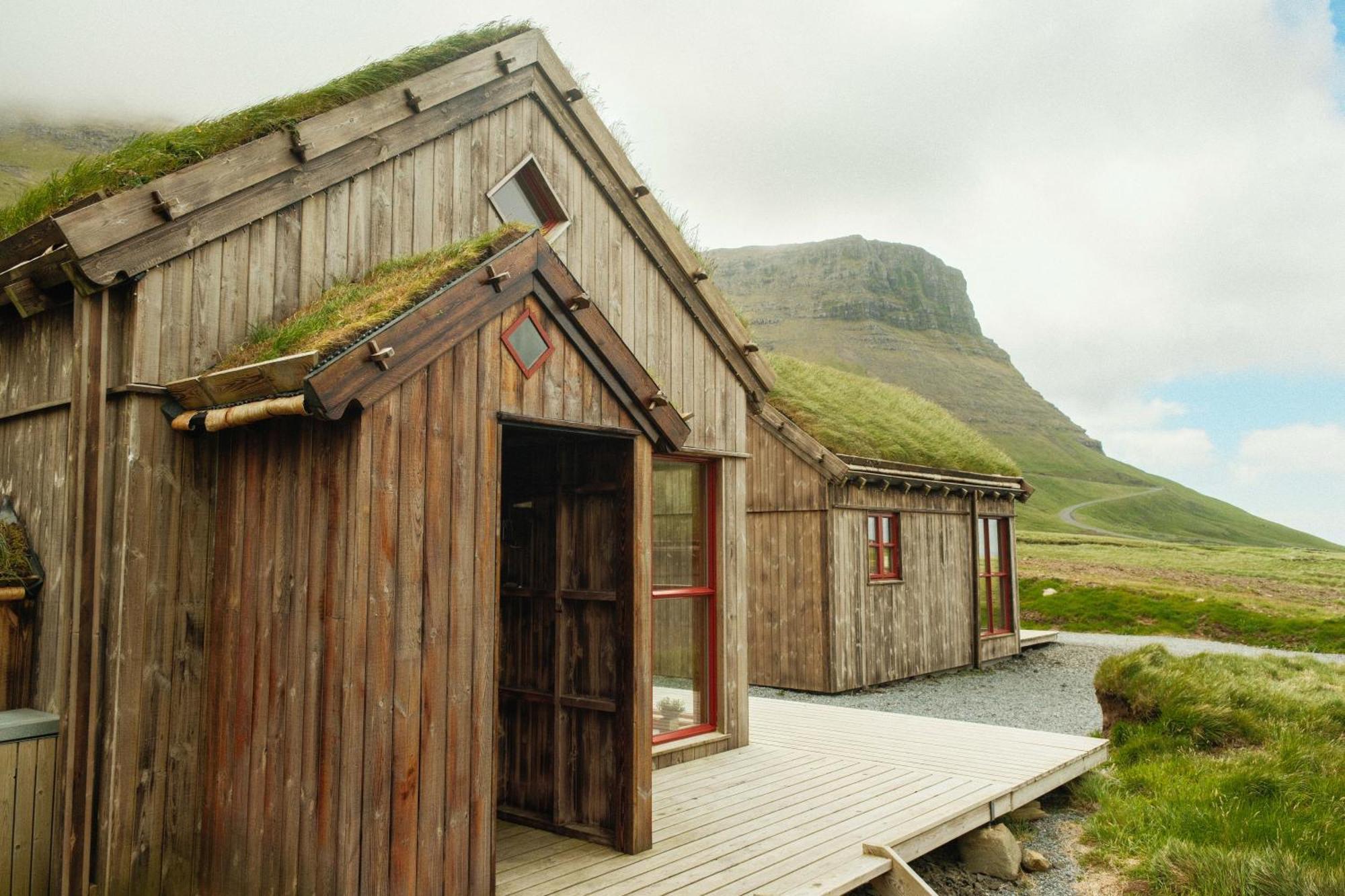 Múlafossur Cottage No 1 by Famous Waterfall in Gásadalur Exterior foto